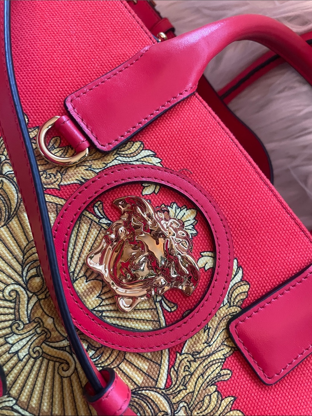 Versace Red Baroque Logo Tote Bag - Picture 5 of 7